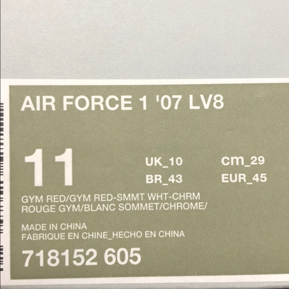 Nike Air Force 1 ‘07 LV8 - Picture 4 of 4